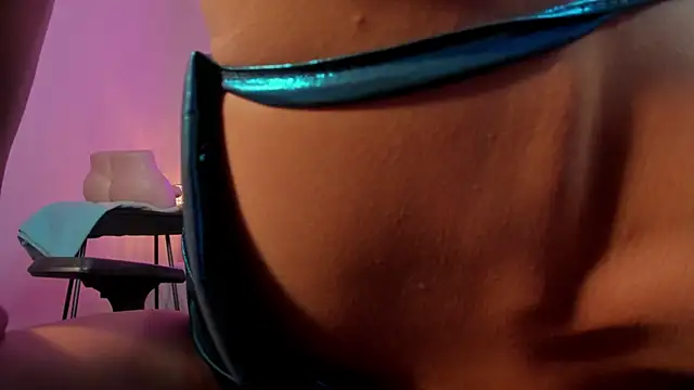 Snapshot of _scarletmoore chatting on March 2025 01:35:02 PM scarletmoore online show from March 2025 01:35:02 PM