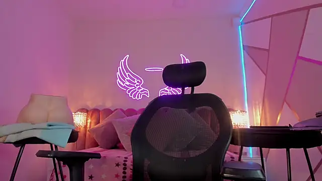 Snapshot of _scarletmoore chatting on March 2025 10:10:02 AM scarletmoore online show from March 2025 10:10:02 AM