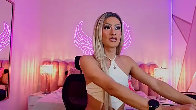 Snapshot of _scarletmoore chatting on September 2025 08:25:01 AM scarletmoore online show from September 2025 08:25:01 AM