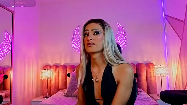 Snapshot of _scarletmoore chatting on September 2025 07:01:01 AM scarletmoore online show from September 2025 07:01:01 AM