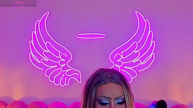 Snapshot of _scarletmoore chatting on October 2025 09:38:02 AM scarletmoore online show from October 2025 09:38:02 AM