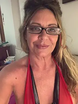 Snapshot of lolavalecuatro chatting on January 2025 10:01:01 PM lolavalecuatro online show from January 2025 10:01:01 PM