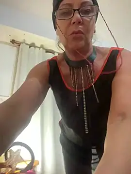 Snapshot of lolavalecuatro chatting on January 2025 02:15:01 AM lolavalecuatro online show from January 2025 02:15:01 AM