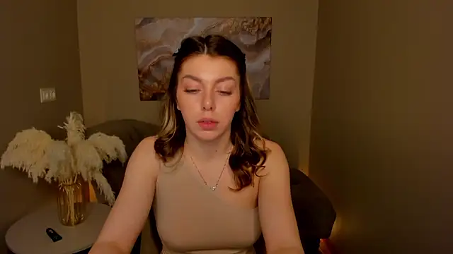 MollyMeltorr online show from February 2026 04:33:01 AM