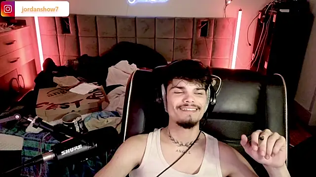 Snapshot of JordanShow chatting on April 2026 03:21:02 PM JordanShow online show from April 2026 03:21:02 PM