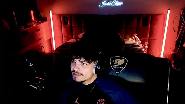 Snapshot of JordanShow chatting on April 2026 05:28:01 PM JordanShow online show from April 2026 05:28:01 PM