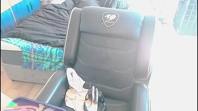 Snapshot of JordanShow chatting on April 2026 10:41:01 AM JordanShow online show from April 2026 10:41:01 AM