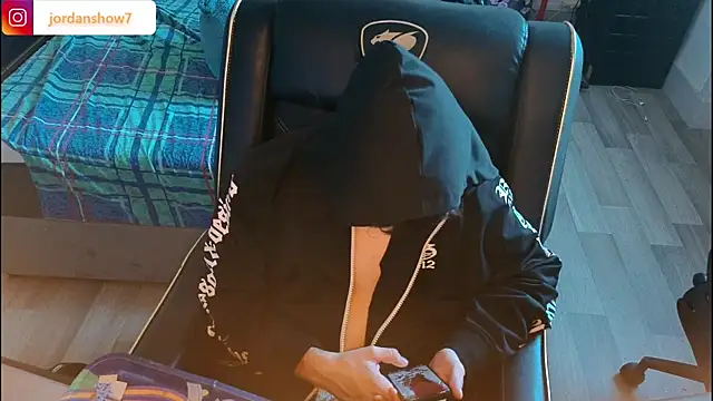 Snapshot of JordanShow chatting on April 2026 06:10:01 PM JordanShow online show from April 2026 06:10:01 PM