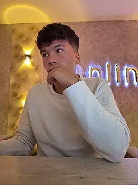 Logan smith1 online show from November 2025 08:02:01 AM