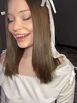 Snapshot of dollfromvenus chatting on December 2024 04:20:01 PM dollfromvenus online show from December 2024 04:20:01 PM