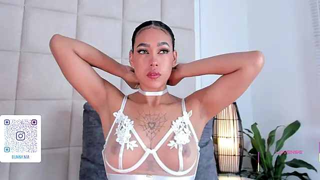 Nia Bunny online show from September 2025 02:50:01 PM