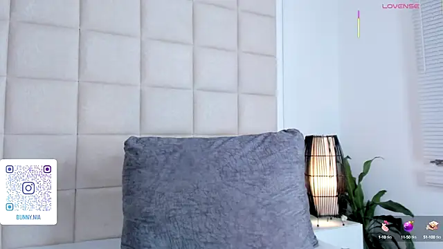 Nia Bunny online show from October 2025 01:39:02 PM