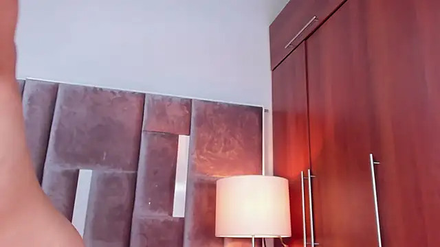 Snapshot of Nia_Bunny chatting on March 2026 01:17:01 PM Nia Bunny online show from March 2026 01:17:01 PM