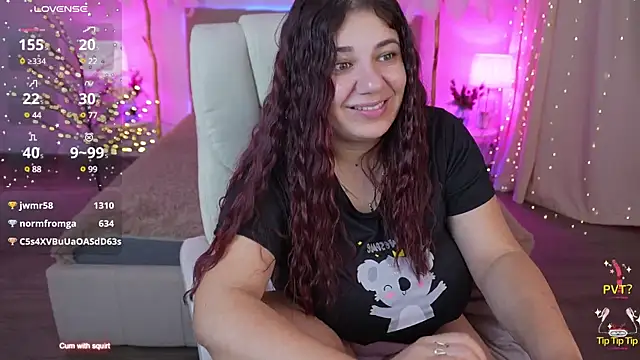 Snapshot of JulietDream chatting on January 2025 11:02:02 PM JulietDream online show from January 2025 11:02:02 PM