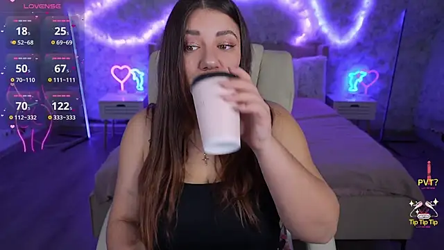 Snapshot of JulietDream chatting on March 2025 06:49:01 AM JulietDream online show from March 2025 06:49:01 AM