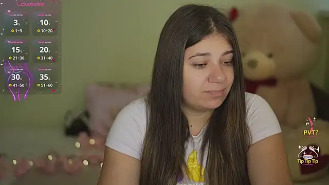 Snapshot of JulietDream chatting on October 2025 06:27:02 AM JulietDream online show from October 2025 06:27:02 AM