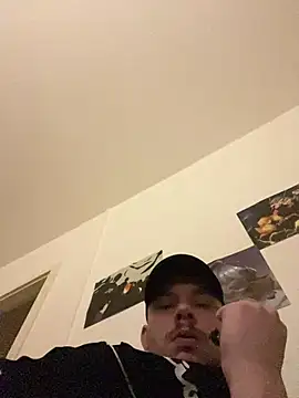 Snapshot of big_cock_is_back chatting on March 2026 01:55:01 AM big cock is back online show from March 2026 01:55:01 AM