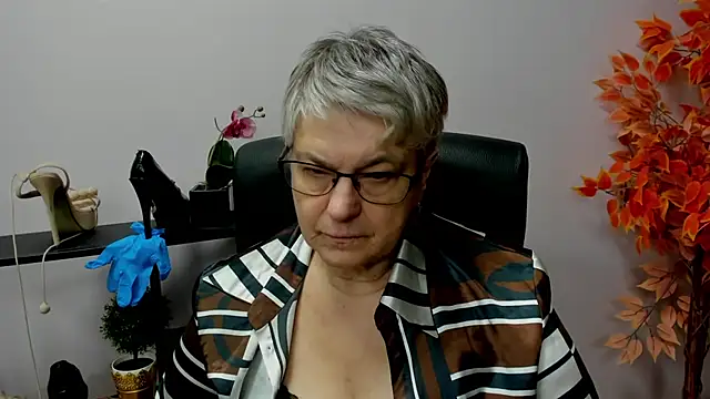 IrisDream online show from December 2024 01:54:02 PM