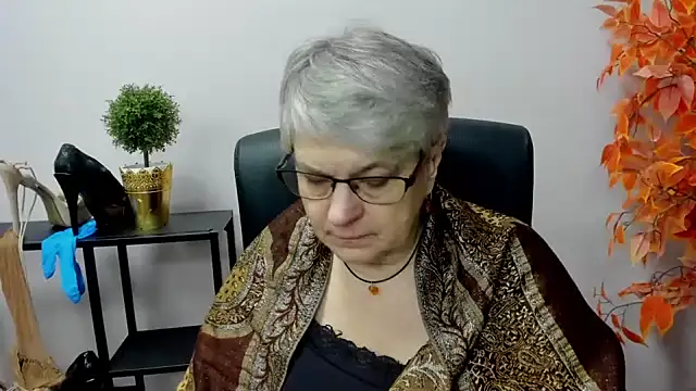 IrisDream online show from December 2024 07:10:01 AM