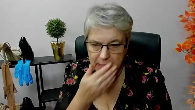 IrisDream online show from January 2025 01:57:01 PM