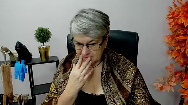 IrisDream online show from January 2025 07:22:01 AM