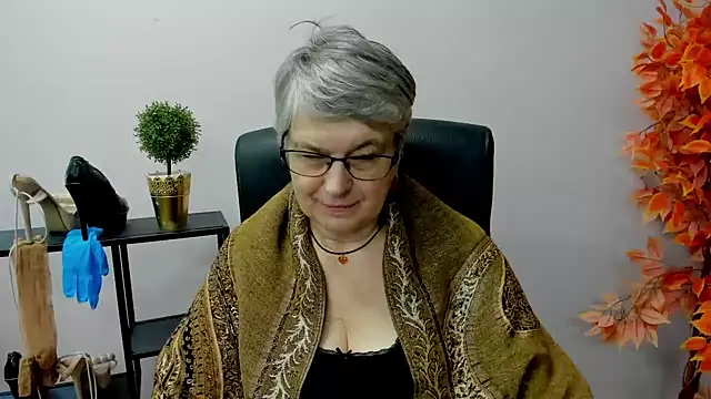 IrisDream online show from January 2025 10:45:01 AM