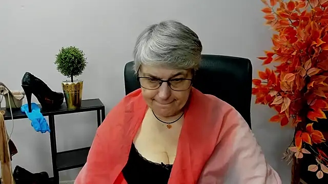 IrisDream online show from February 2025 10:58:02 AM