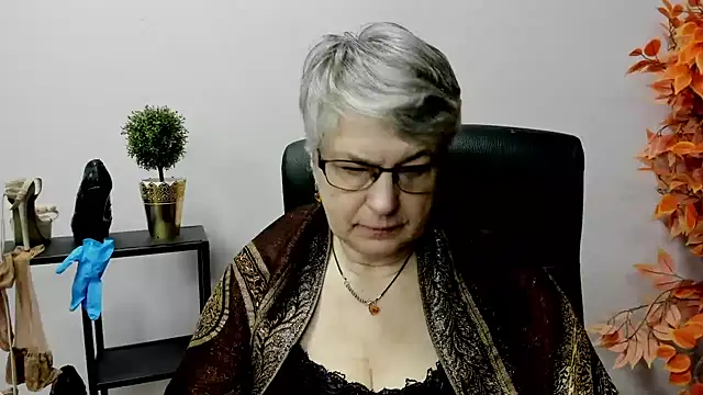 IrisDream online show from February 2025 07:13:01 AM