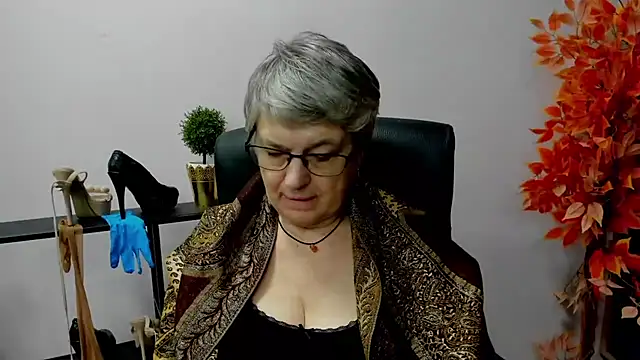 IrisDream online show from February 2025 01:37:01 PM