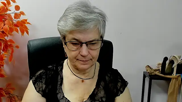 IrisDream online show from September 2025 06:18:01 AM