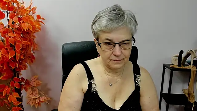 IrisDream online show from October 2025 06:14:02 AM