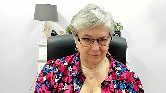 IrisDream online show from April 2026 06:14:01 AM