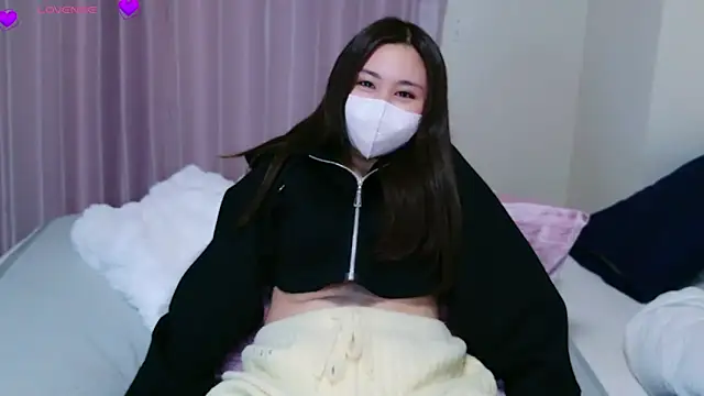 Snapshot of -satomi-jp chatting on January 2025 11:48:01 AM -satomi-jp online show from January 2025 11:48:01 AM