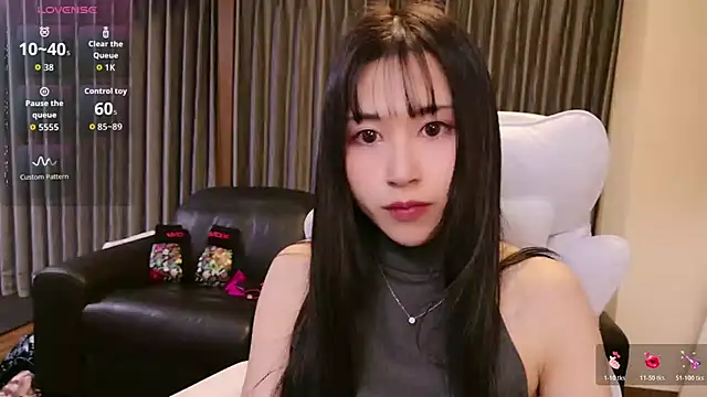 Snapshot of -satomi-jp chatting on November 2025 12:49:02 PM -satomi-jp online show from November 2025 12:49:02 PM