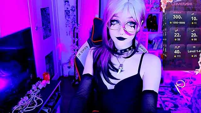 Snapshot of Aki__Ra chatting on April 2026 01:29:02 AM Aki Ra online show from April 2026 01:29:02 AM