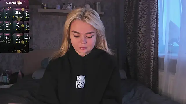 Snapshot of purebeautie13 chatting on January 2025 12:06:01 PM purebeautie13 online show from January 2025 12:06:01 PM