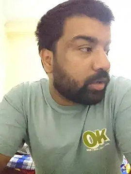 Snapshot of L9vefromAkhil chatting on April 2026 01:13:02 PM L9vefromAkhil online show from April 2026 01:13:02 PM