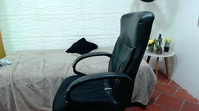 jhoellx online show from January 2025 06:37:02 PM