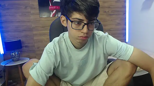 jhoellx online show from February 2025 02:04:01 PM