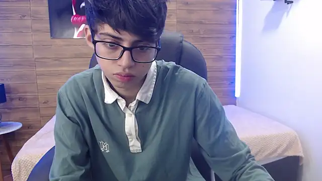 jhoellx online show from February 2025 02:12:02 PM