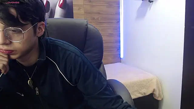 jhoellx online show from February 2025 12:25:02 PM