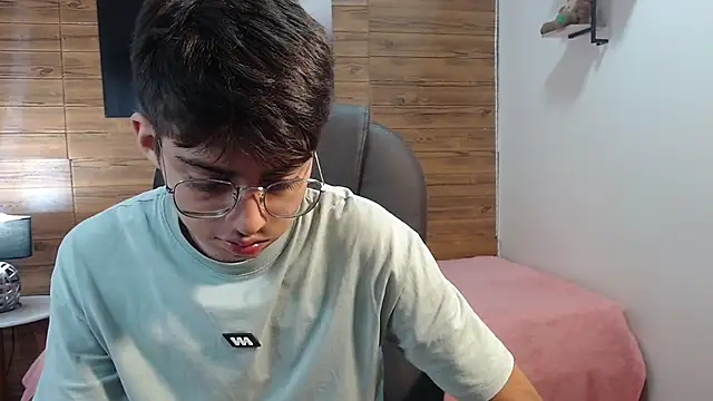 jhoellx online show from October 2025 08:18:02 PM