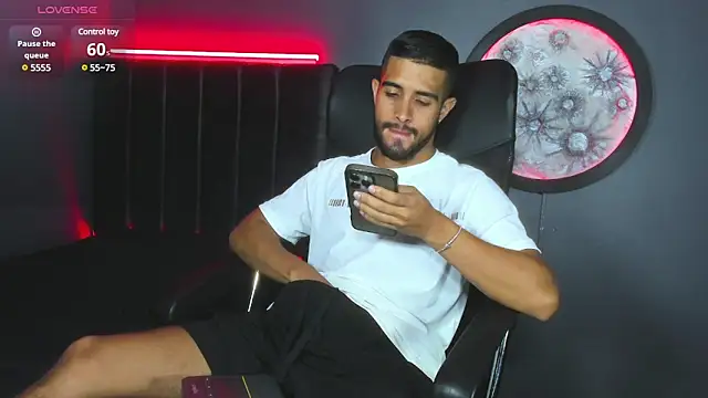 khriss brown online show from March 2025 10:38:01 PM