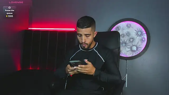 khriss brown online show from March 2025 09:53:02 PM