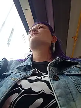 sophie banger online show from October 2025 07:37:01 PM