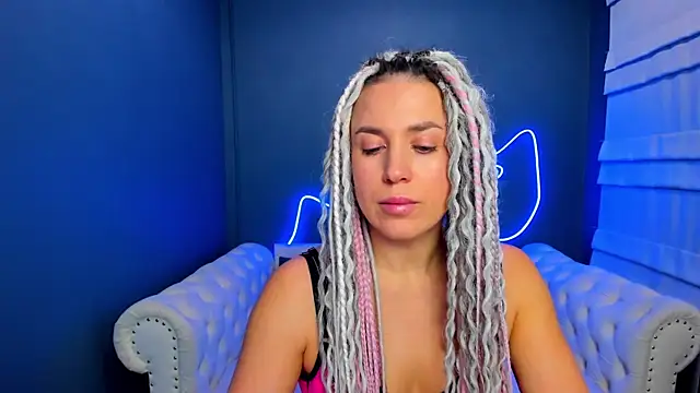 rock n roxy online show from November 2025 01:38:01 AM