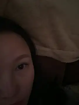 Snapshot of Krismil3 chatting on April 2026 11:25:01 PM Krismil3 online show from April 2026 11:25:01 PM