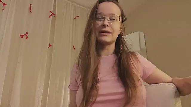 CassieCool online show from December 2025 12:43:01 PM