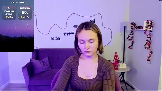 Snapshot of BritnieCute chatting on January 2025 07:26:01 AM BritnieCute online show from January 2025 07:26:01 AM