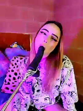 Yennastone online show from February 2025 02:29:01 AM